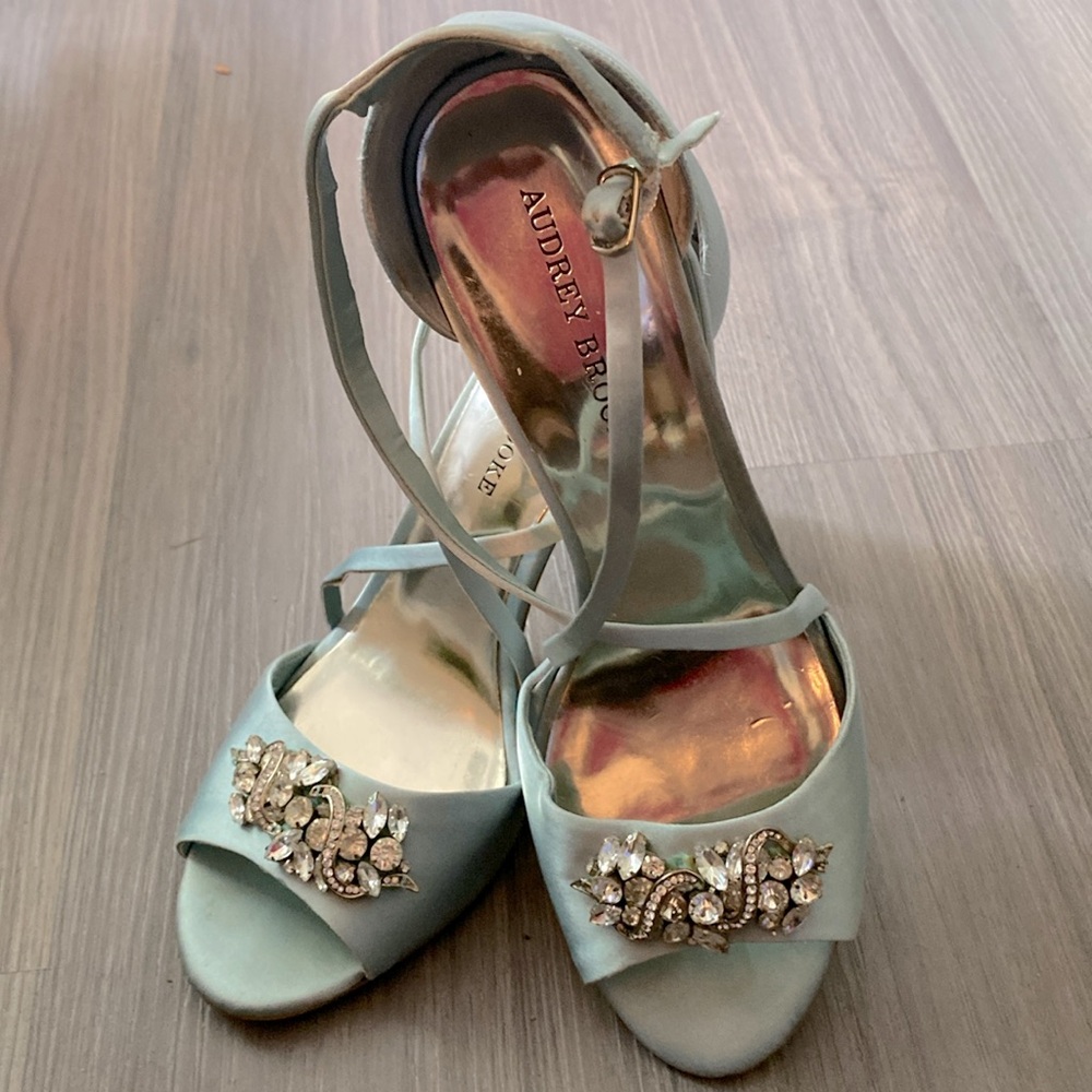 Audrey Brooke, size 10. Satin, mint green heel with crystal embellishments